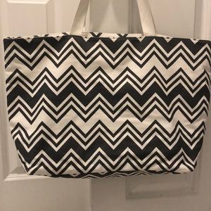 Gray Chevron Gap Outlet tote bag
